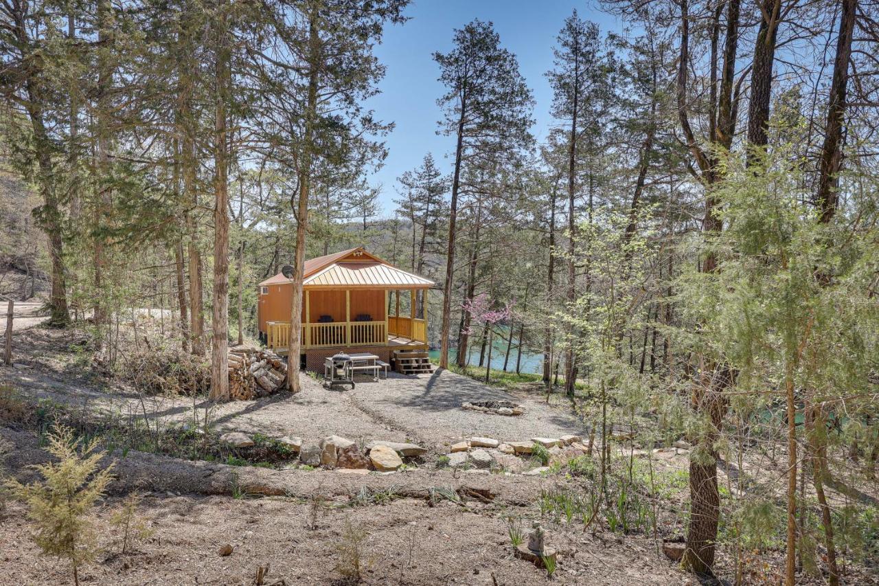 Cliffside Eureka Springs Cabin With Beaver Lake View Luaran gambar