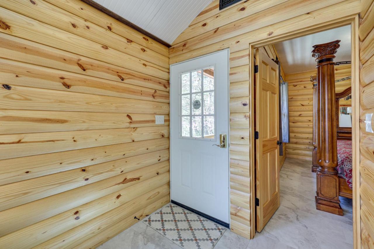 Cliffside Eureka Springs Cabin With Beaver Lake View Luaran gambar