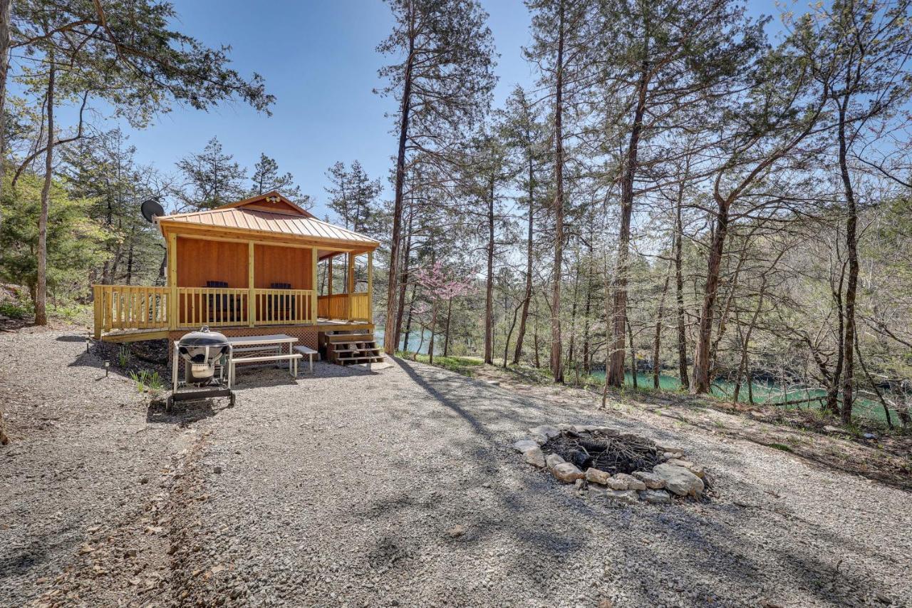 Cliffside Eureka Springs Cabin With Beaver Lake View Luaran gambar