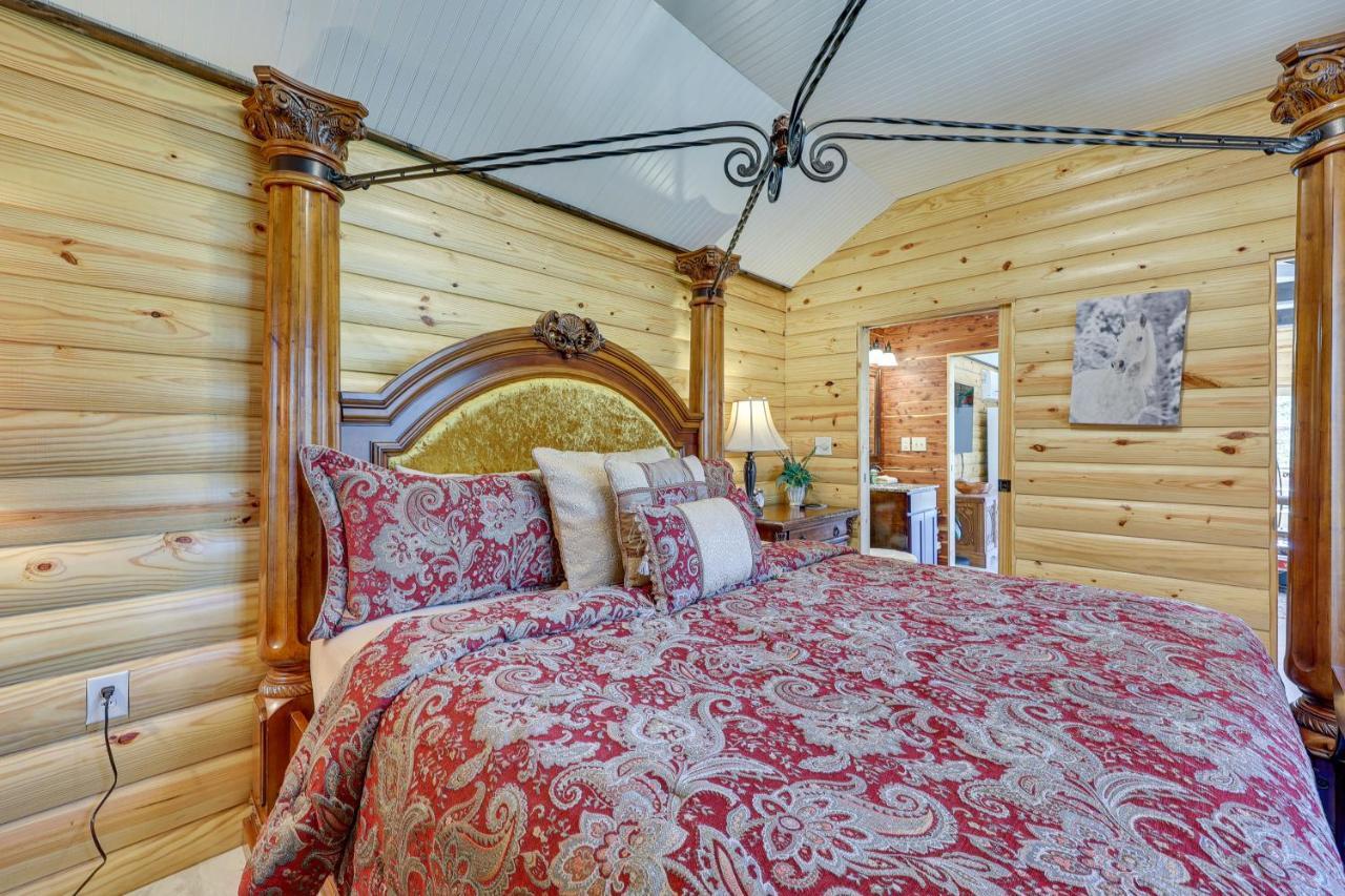 Cliffside Eureka Springs Cabin With Beaver Lake View Luaran gambar