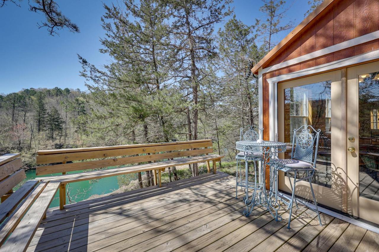 Cliffside Eureka Springs Cabin With Beaver Lake View Luaran gambar