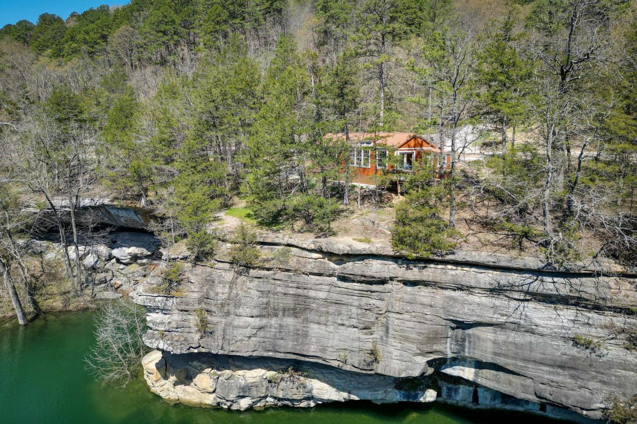 Cliffside Eureka Springs Cabin With Beaver Lake View Luaran gambar