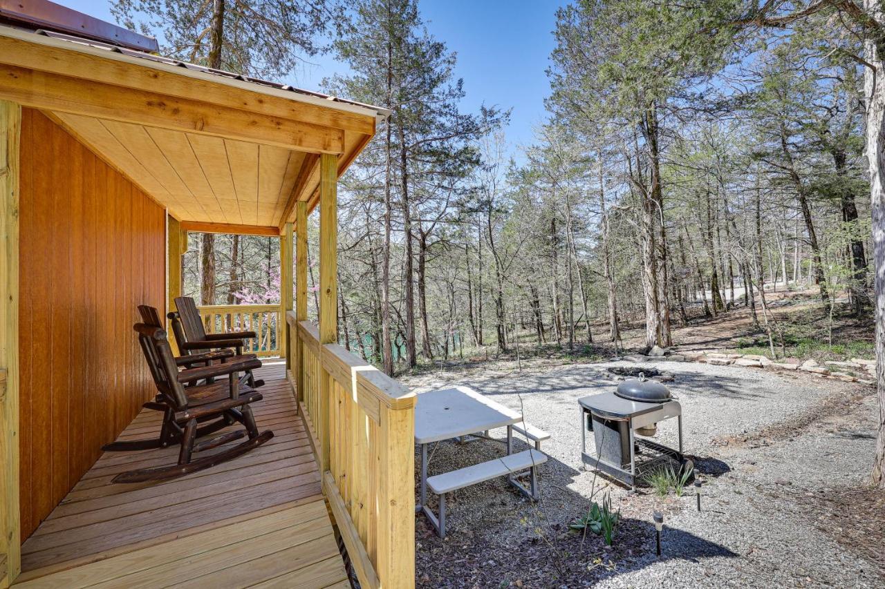 Cliffside Eureka Springs Cabin With Beaver Lake View Luaran gambar